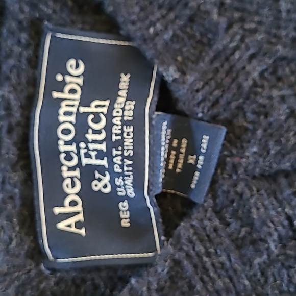 Abercrombie & Fitch vintage sweater - Picture 2 of 6